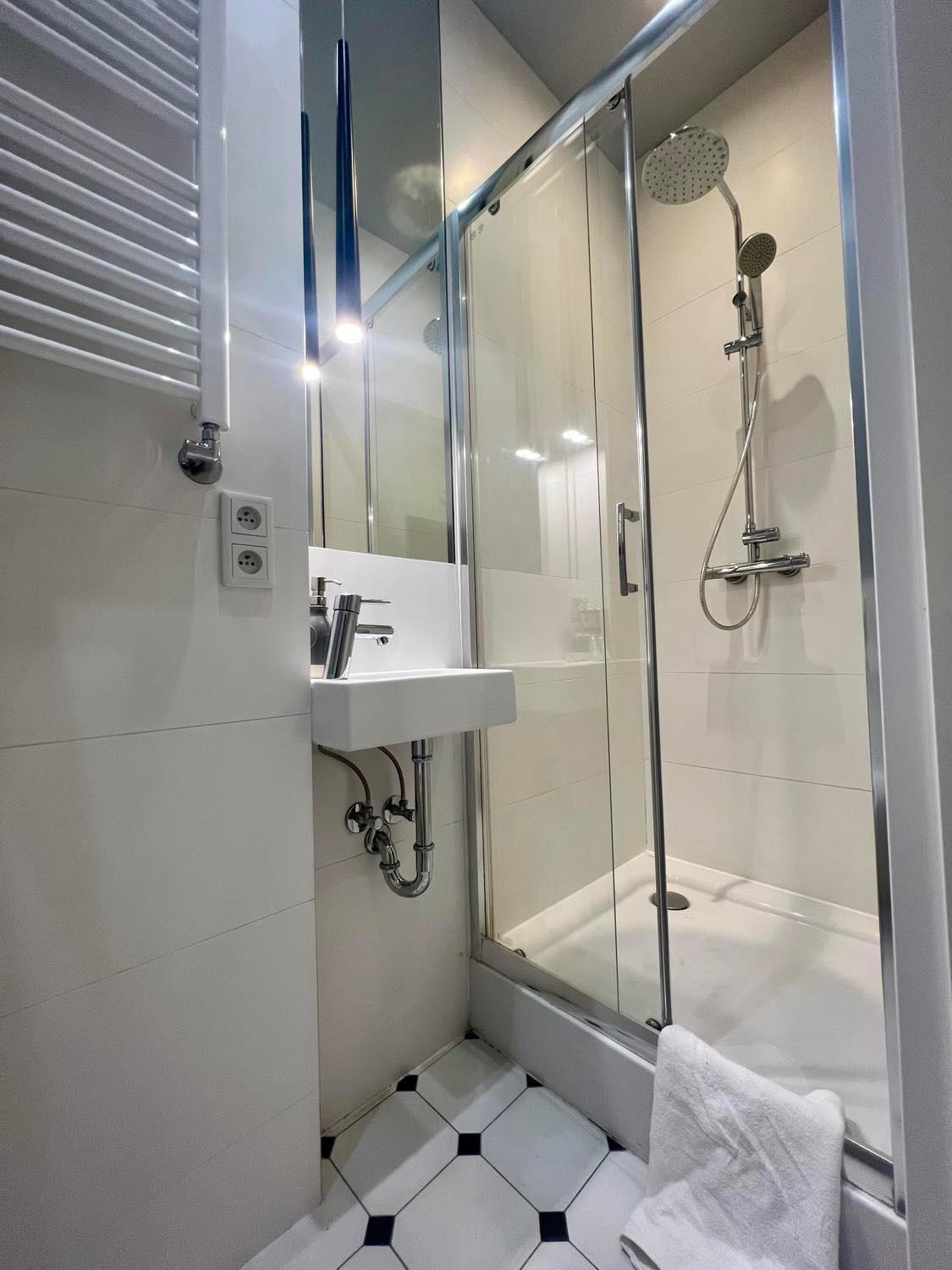 Unitapartament Delux Warszawa Centrum Blisko Plac Zbawiciela Hala Koszyki Metro Politechnika Jest To Elegancki I Wygodny Apartament Na Noclegi I Pobyt W Warszawie - Zapraszamy Exterior photo